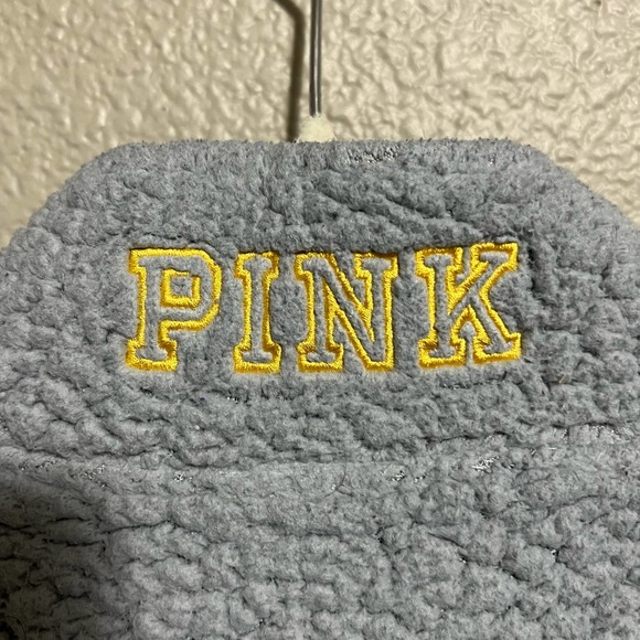 Pink University of‎ Iowa Fleece 1/4 Zip Size Medium - Picture 3 of 6